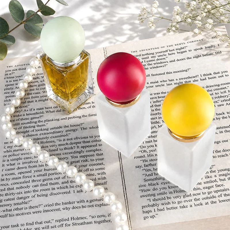 15 ml Round perfume bottle with spherical cap