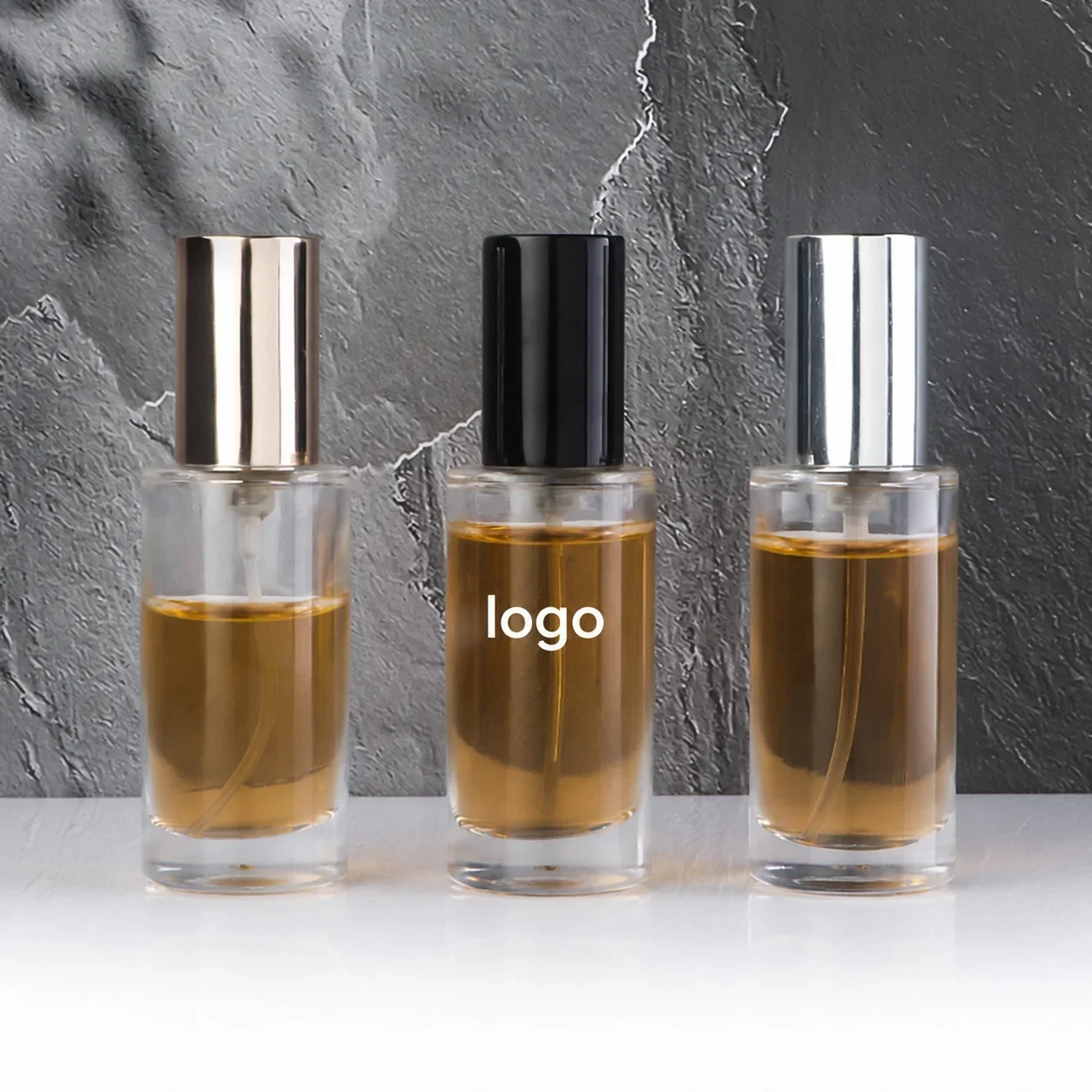 20 ml Slim cylindrical perfume bottle with tall cap