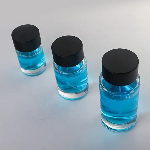 30 / 50 / 100 ml 圆柱瓶身配黑色盖香水瓶