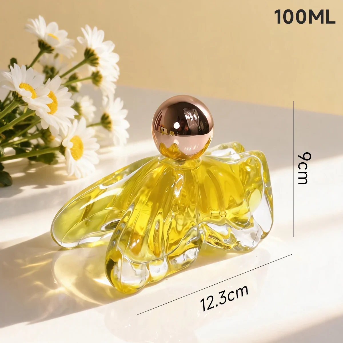 30 / 80 ml Petal-shaped perfume bottle with ball cap