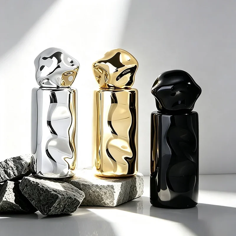 30 ml Sculpted perfume bottle with mirror-look finish