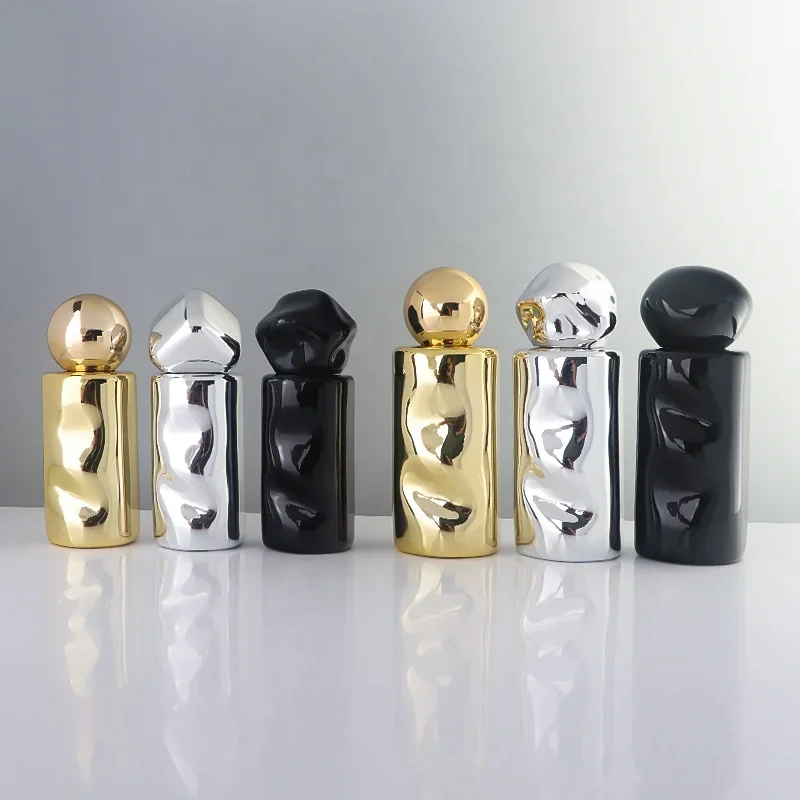 30 ml Sculpted perfume bottle with mirror-look finish