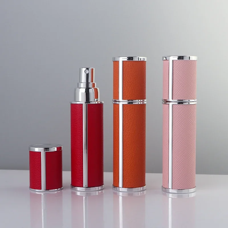5 ml Pocket spray bottle with textured colored case