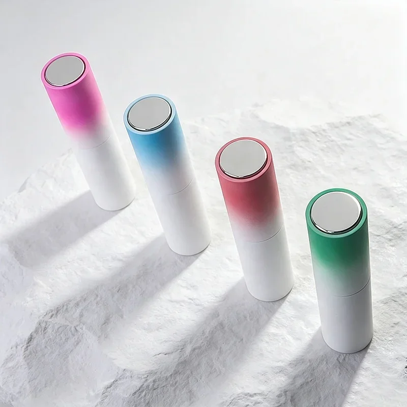 8 ml Pocket spray bottle with gradient-color case