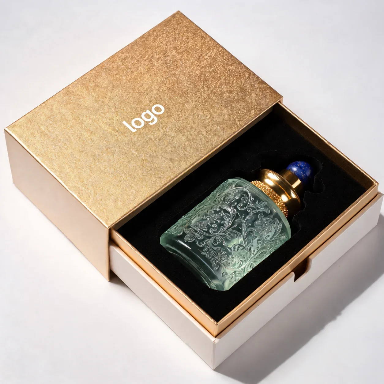 50 / 100 ml Slim perfume vial with wood-look cap