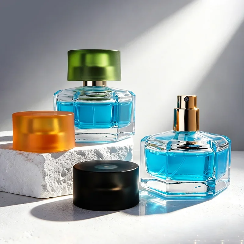 30 ml Low faceted perfume bottle with colored cap