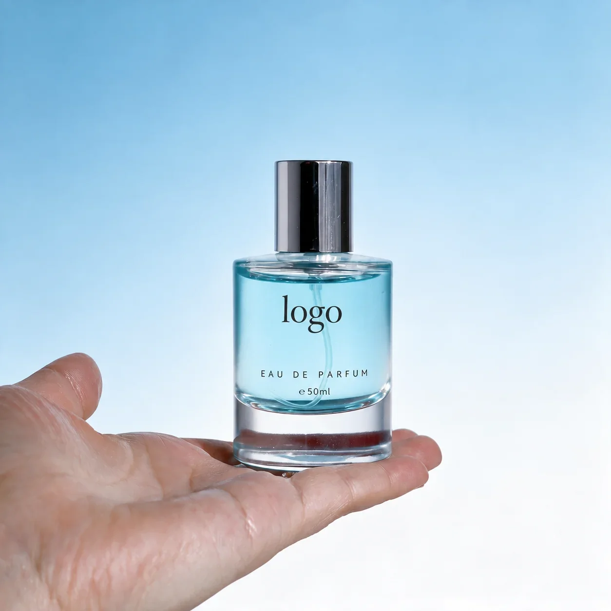 30 / 50 / 100 ml Cylindrical perfume bottle with silver-look cap
