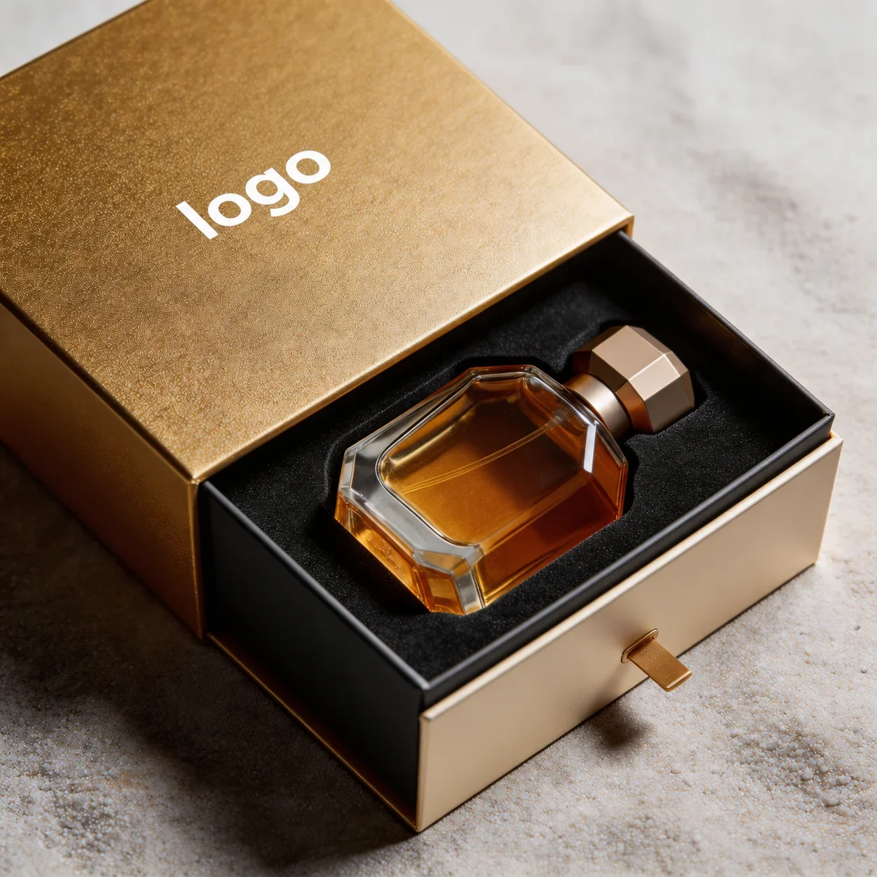 30 / 50 / 100 ml Faceted perfume bottle in presentation box