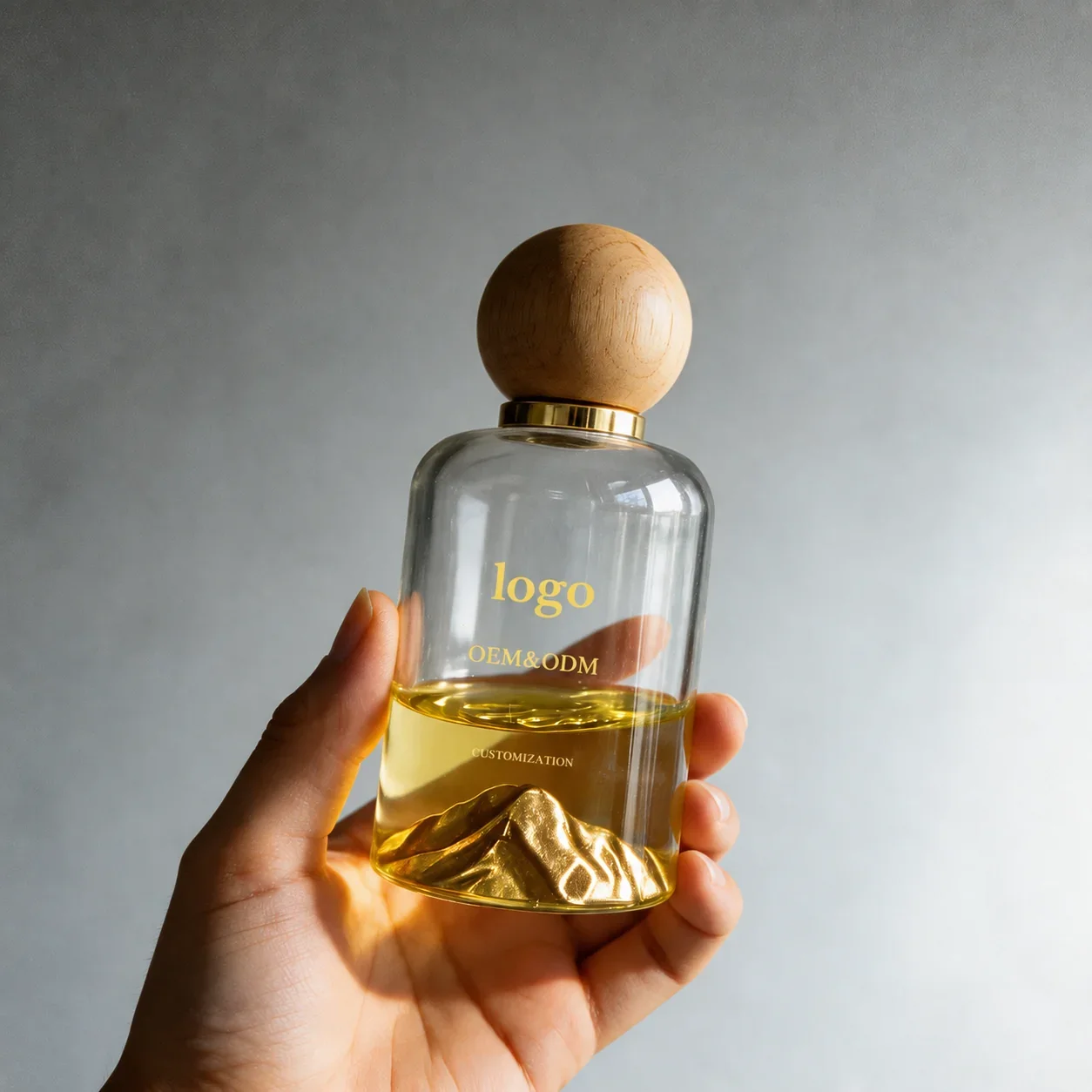 50 / 100 ml Ribbed rectangular perfume bottle with angled cube cap