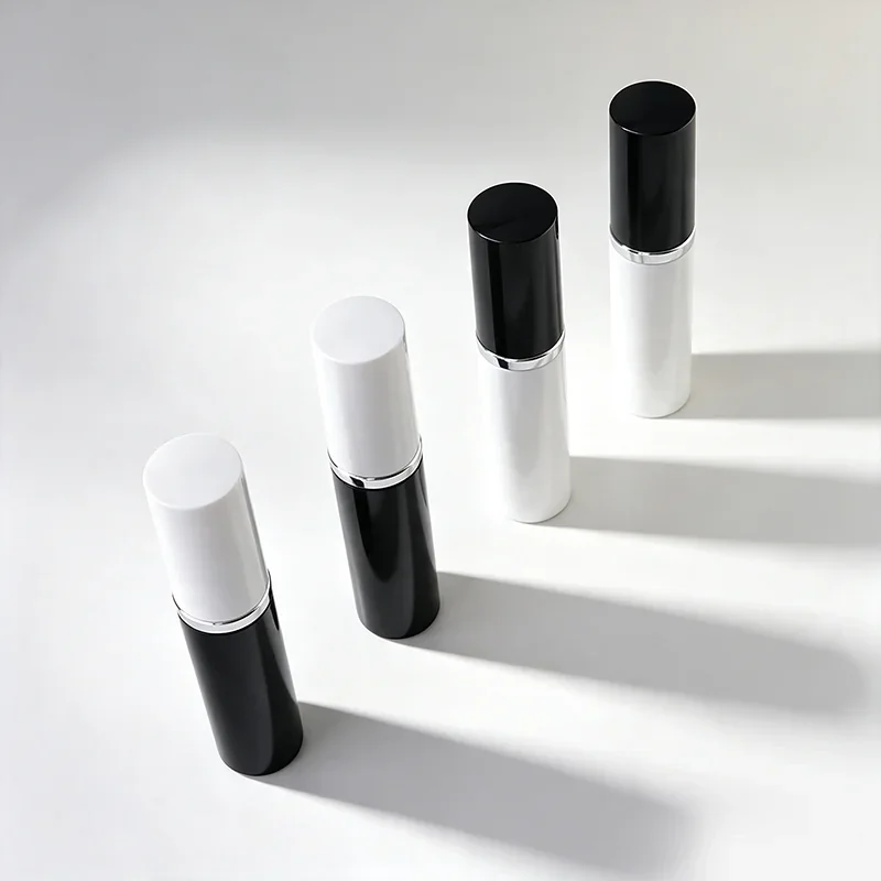 5 ml Compact pocket spray bottle with contrast ring