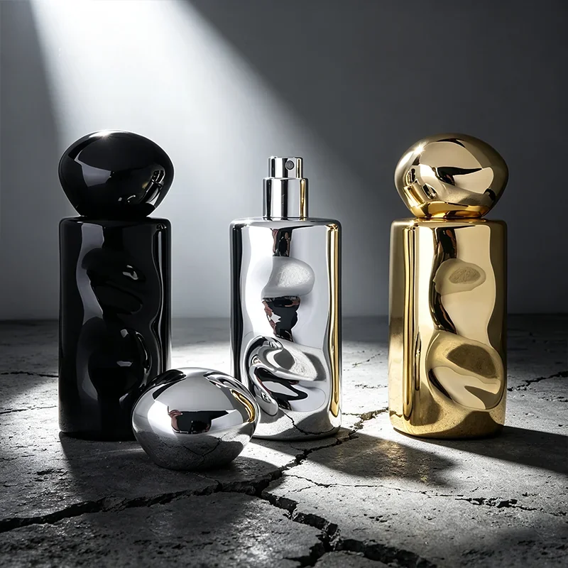 30 / 50 ml Sculpted perfume bottle with mirror-look finish